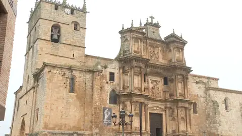 La iglesia de Gumiel de Izán La iglesia de Gumiel de Izán