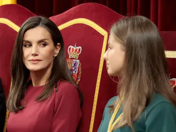 La reina Letizia y su hija, la princesa Leonor La reina Letizia y su hija, la princesa Leonor
