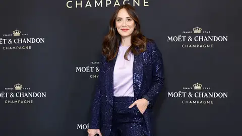 Tamara Falcó posando ante los medios Tamara Falcó posando ante los medios