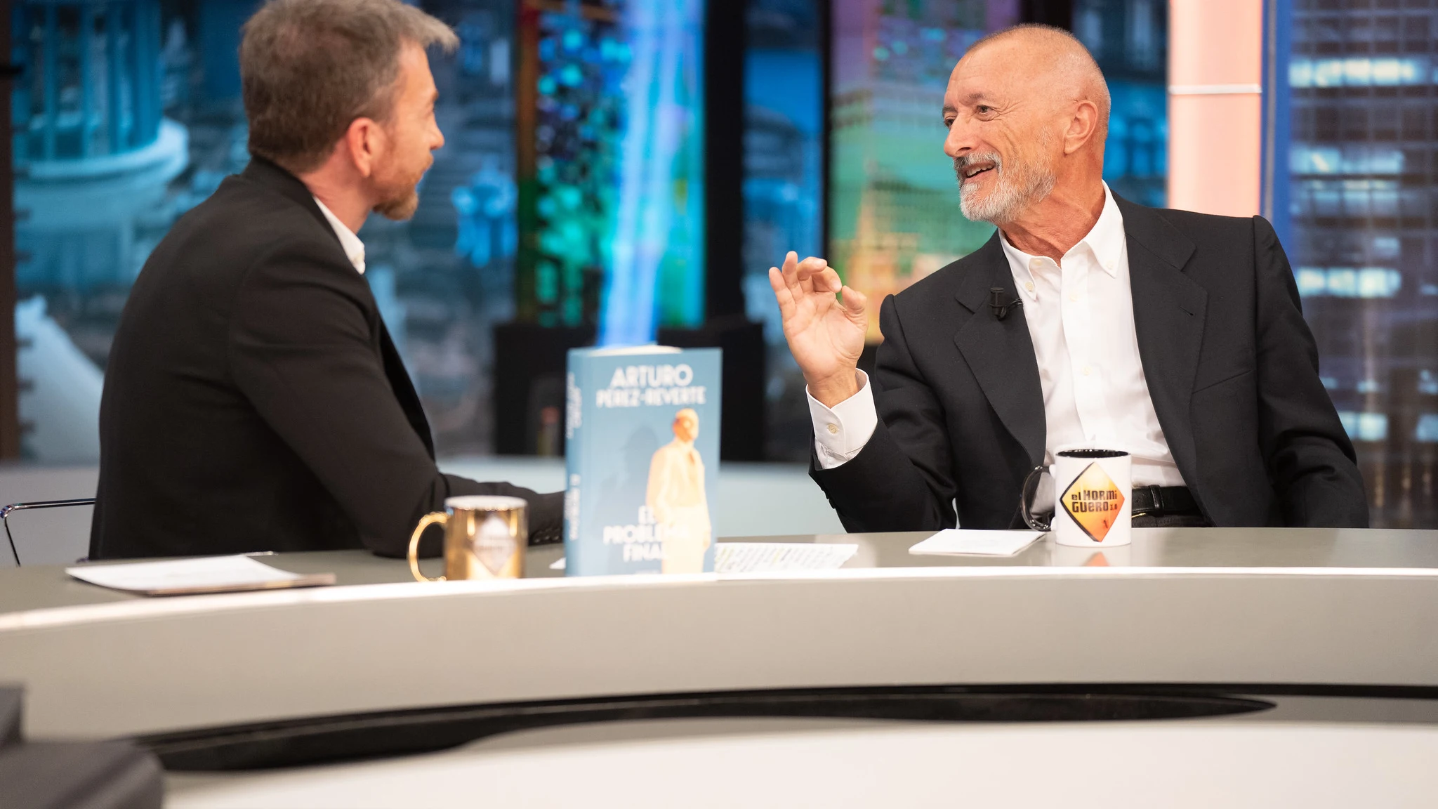 Arturo Pérez-Reverte, sobre el conflicto entre Israel y Hamás: "A quién diga que tiene claro quién es el bueno y quién el malo, se lo han contado mal" Arturo Pérez-Reverte, sobre el conflicto entre Israel y Hamás: "A quién diga que tiene claro quién es el bueno y quién el malo, se lo han contado mal"