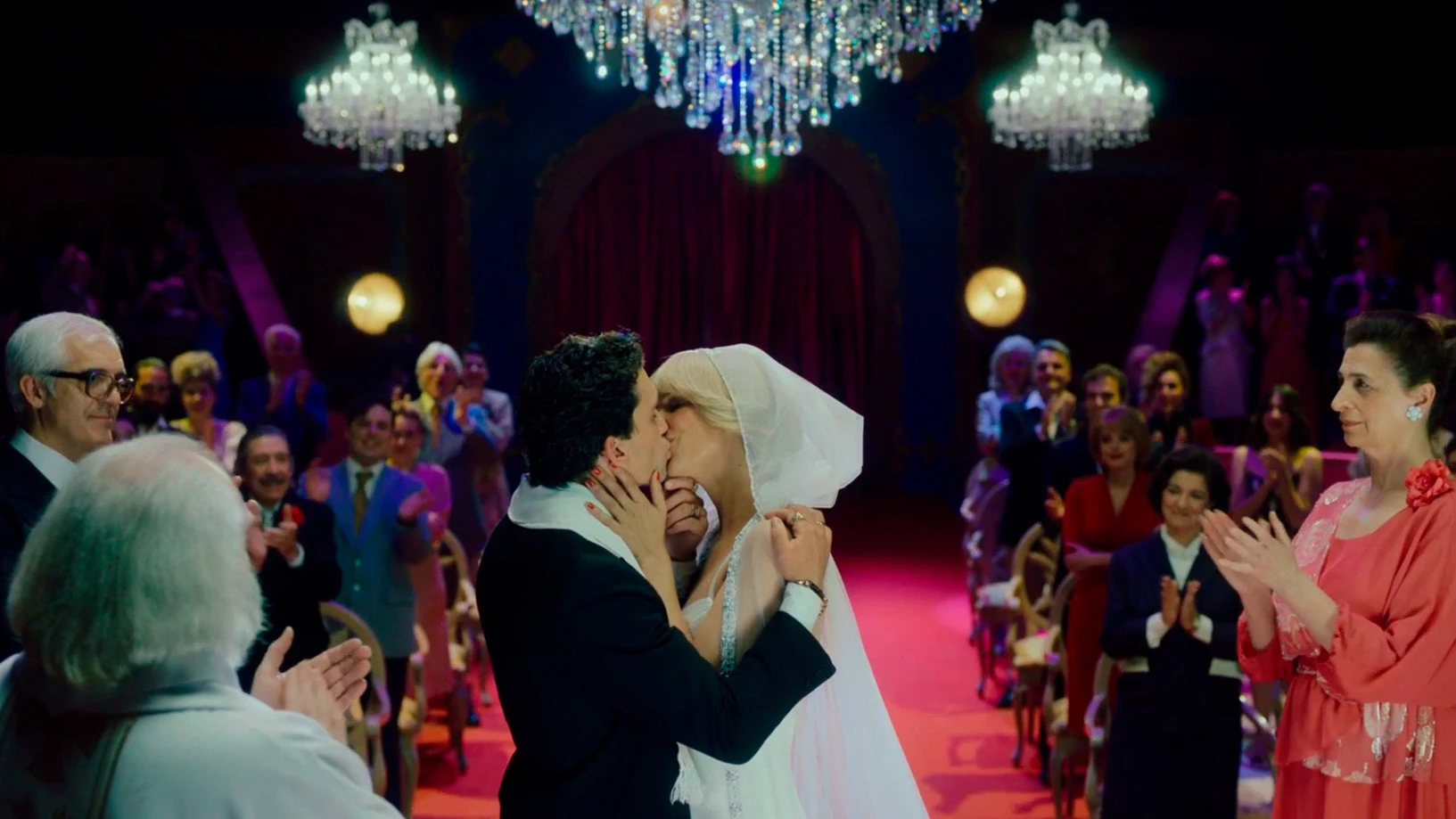 &iexcl;Qu&eacute; vivan los novios! B&aacute;rbara Rey y &Aacute;ngel Cristo se dan el s&iacute; quiero en la boda del a&ntilde;o