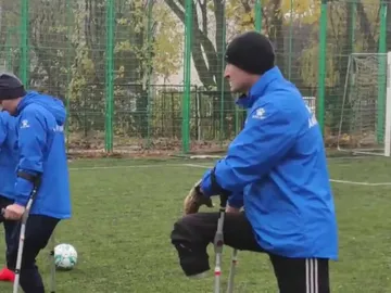 Crean un equipo de fútbol para soldados ucranianos amputados Crean un equipo de fútbol para soldados ucranianos amputados