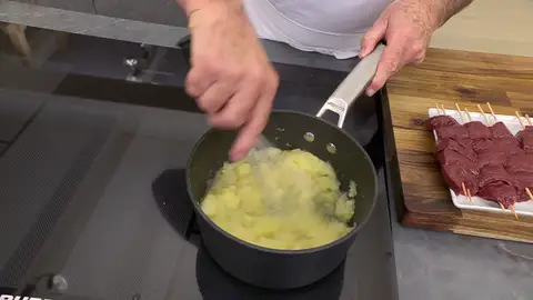 Cuando esté listo, dale con una varilla Cuando esté listo, dale con una varilla