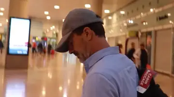 Rodolfo Sancho en el aeropuerto de Barcelona