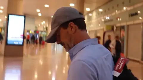 Rodolfo Sancho en el aeropuerto de Barcelona Rodolfo Sancho en el aeropuerto de Barcelona