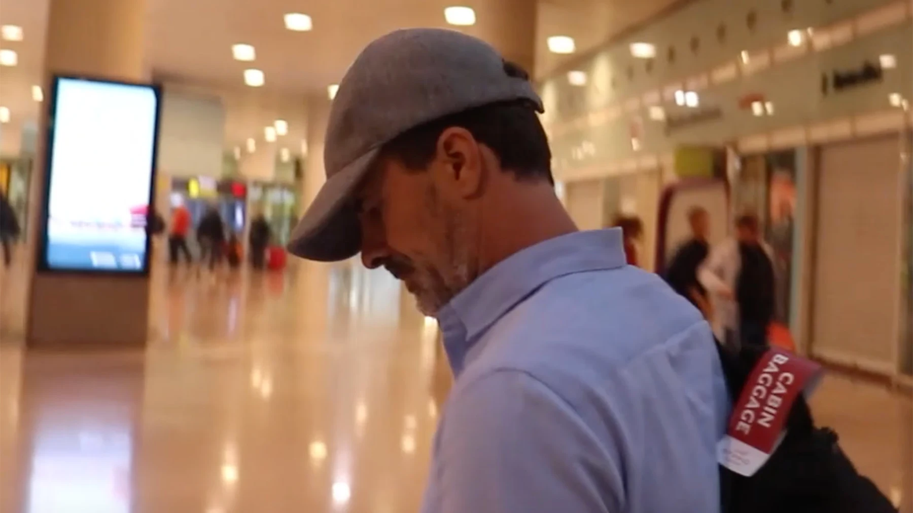 Rodolfo Sancho en el aeropuerto de Barcelona Rodolfo Sancho en el aeropuerto de Barcelona