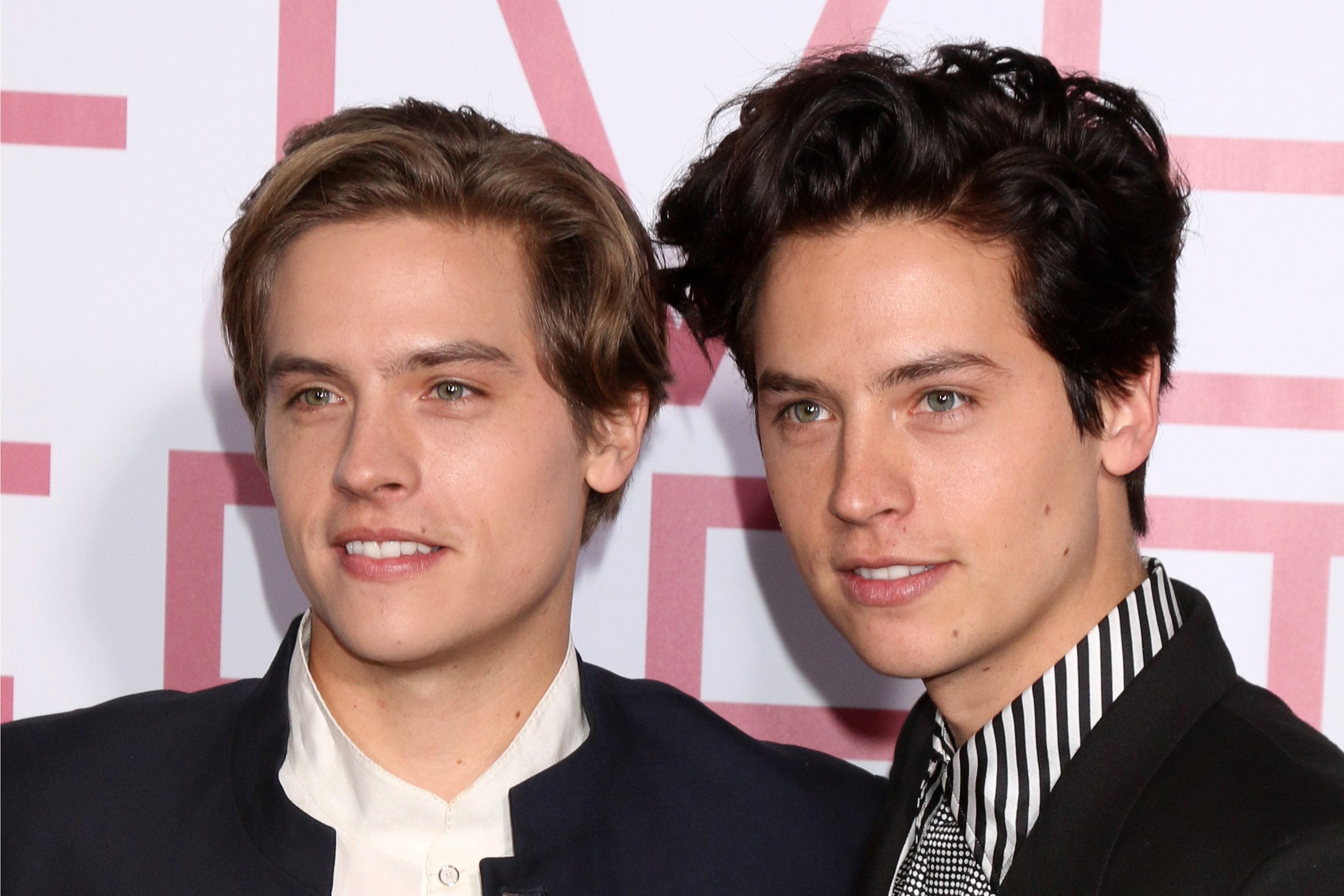 Dylan Sprouse fue avergonzado por no parecerse más a su hermano Cole en su  etapa en Disney: 