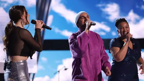 ¡Un regalo muy especial! Nil Moliner, Phindile y Elsa sorprenden con Vuela alto en la Semifinal ¡Un regalo muy especial! Nil Moliner, Phindile y Elsa sorprenden con Vuela alto en la Semifinal