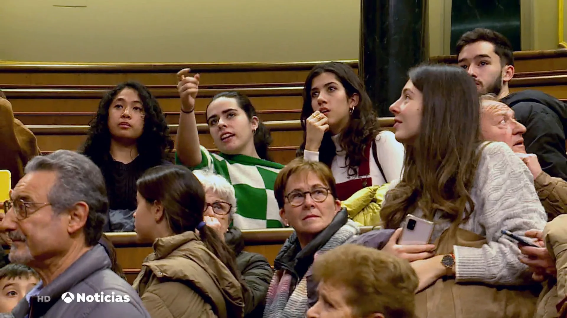 Los jóvenes se acercan al Congreso en la Jornada de Puertas Abiertas Los jóvenes se acercan al Congreso en la Jornada de Puertas Abiertas