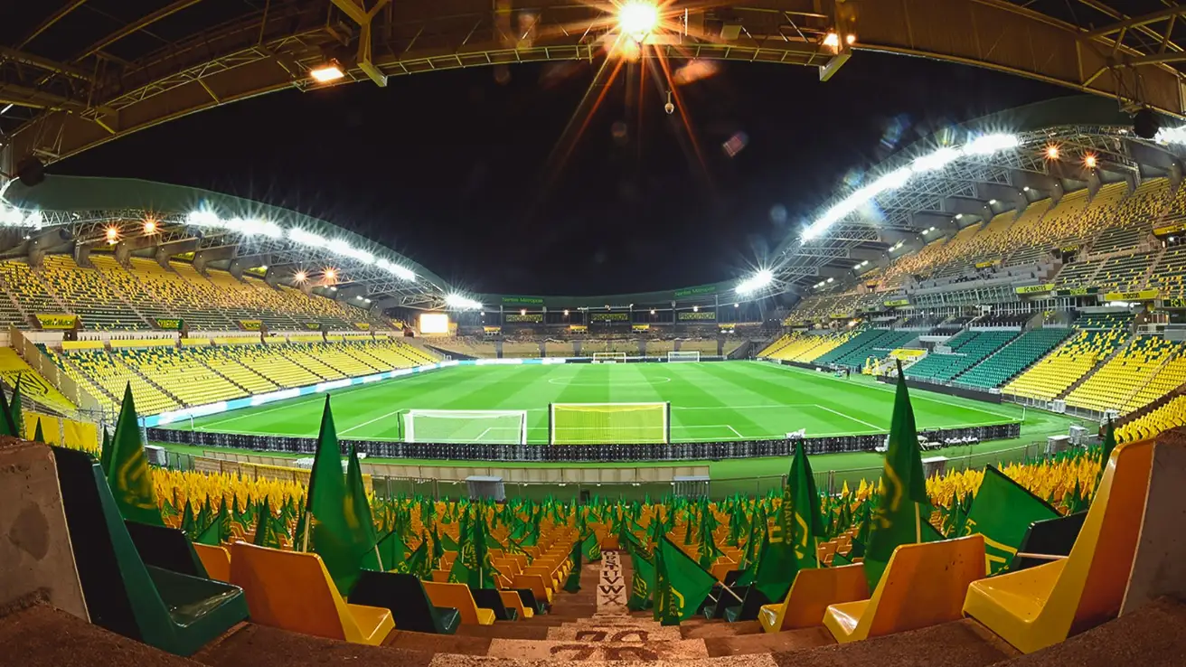 Estadio de La Beaujoire, lugar donde juega el Nantes como local Estadio de La Beaujoire, lugar donde juega el Nantes como local