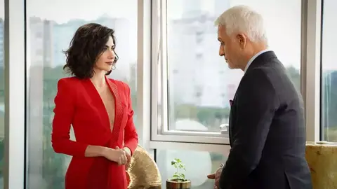 Sahika y Halit en el capítulo 73 de Pecado Original Sahika y Halit en el capítulo 73 de Pecado Original