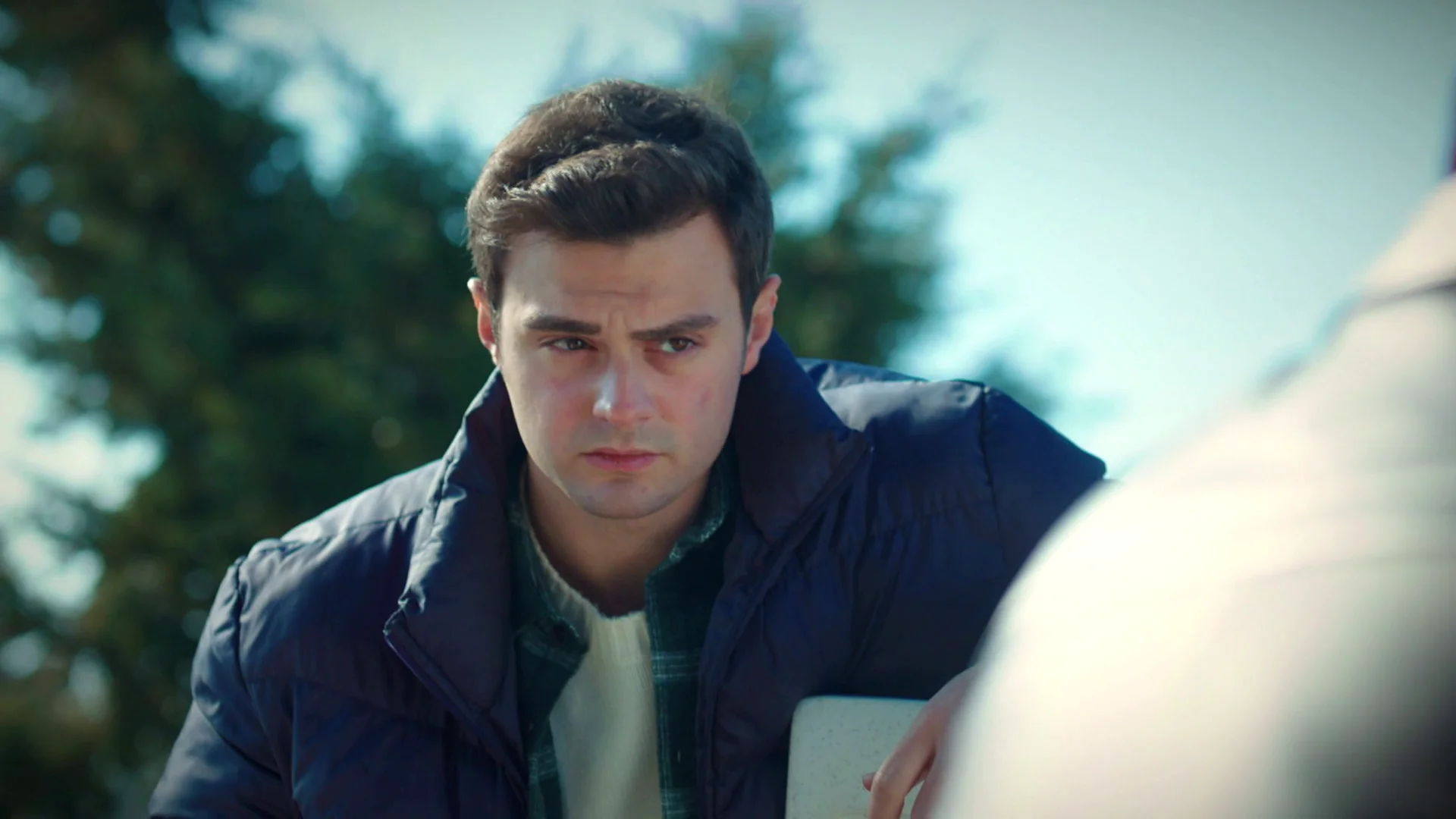La impactante confesión de Ahmet a Ömer: "Sigo con la esperanza de poder cumplir la promesa que le hicimos a tu abuela" La impactante confesión de Ahmet a Ömer: "Sigo con la esperanza de poder cumplir la promesa que le hicimos a tu abuela"
