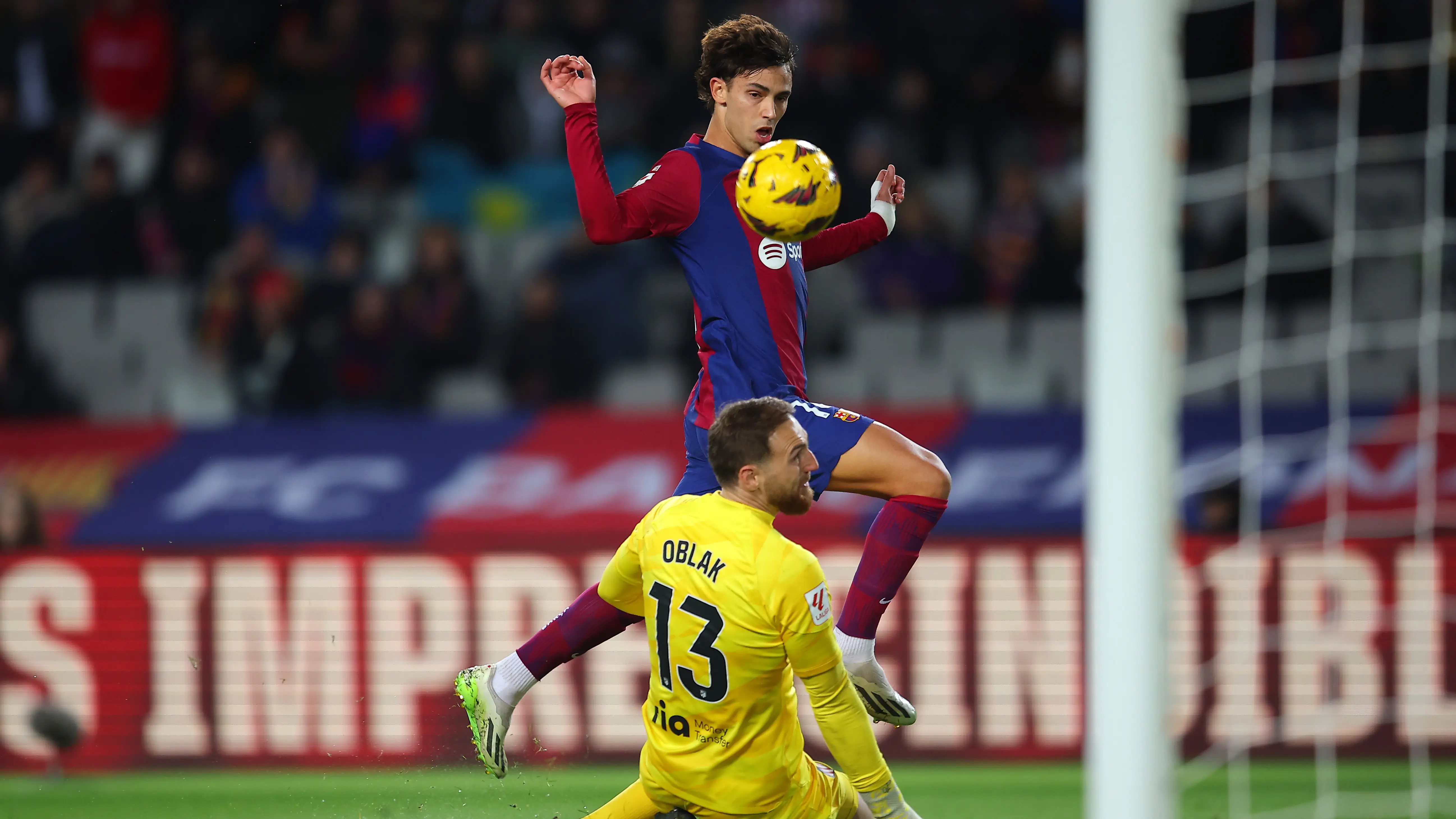 Joao Félix bate a Oblak en Montjuic Joao Félix bate a Oblak en Montjuic