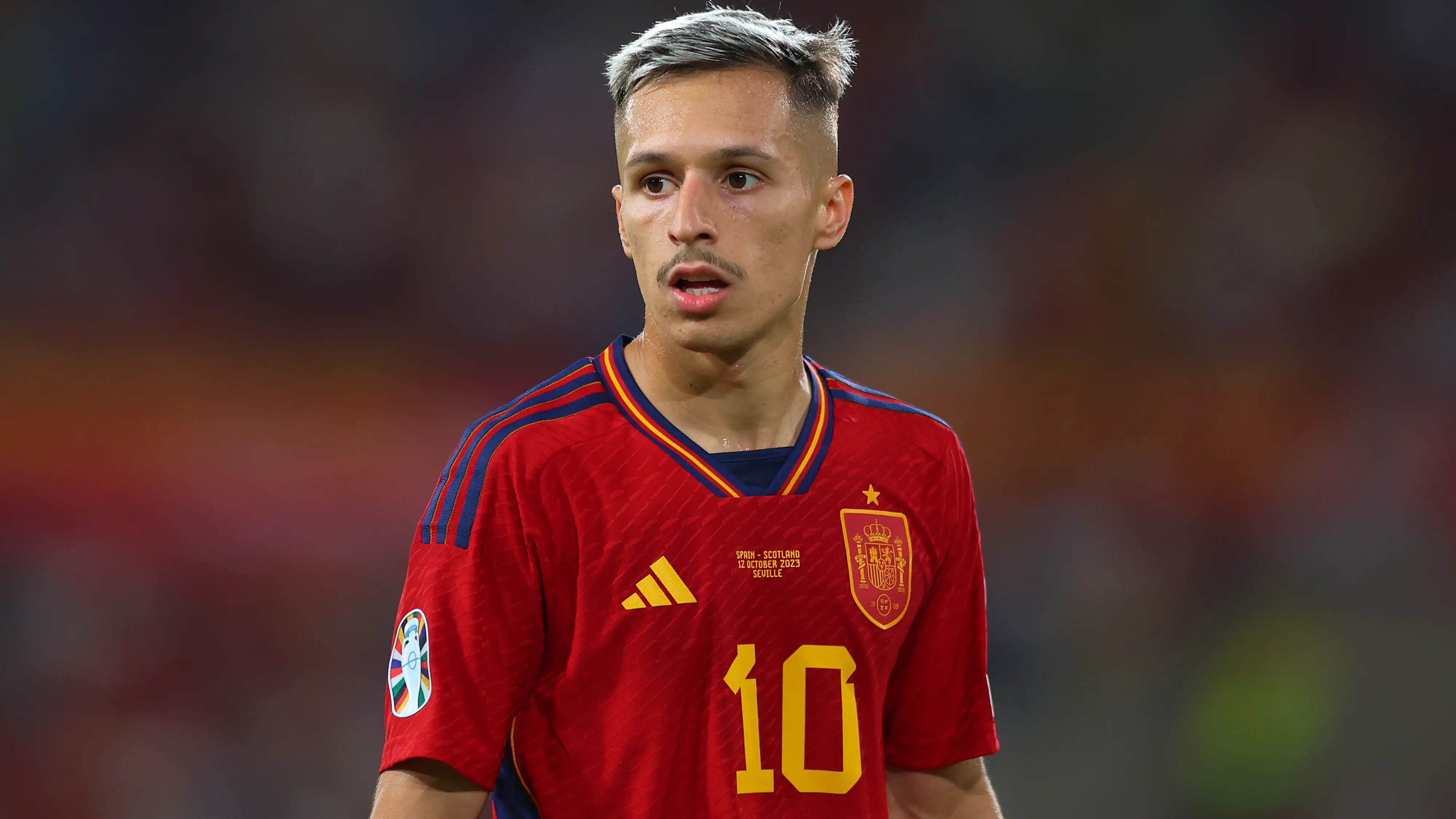 Bryan Zaragoza con la camiseta de la Selección Bryan Zaragoza con la camiseta de la Selección