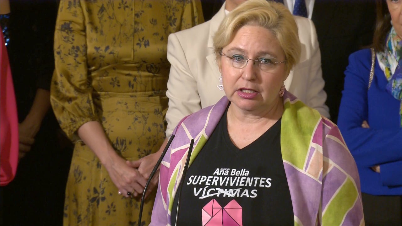 Ana Bella, víctima de violencia de género, en el acto de la