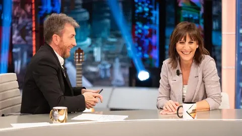 ¿Qué está cantando la soprano? Las hormigas ponen a prueba el oído de Malena Alterio ¿Qué está cantando la soprano? Las hormigas ponen a prueba el oído de Malena Alterio