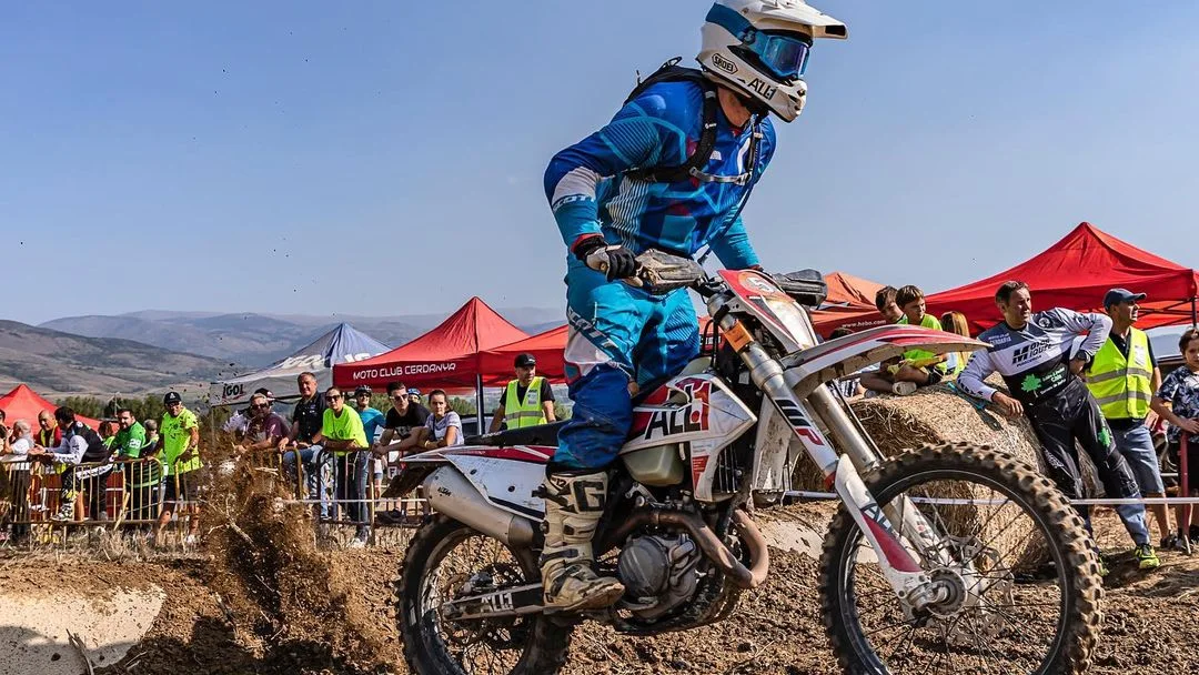 Carlos, el piloto que va a hacer el Dakar por su hermano gemelo fallecido Carlos, el piloto que va a hacer el Dakar por su hermano gemelo fallecido