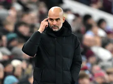 Guardiola, en Villa Park Guardiola, en Villa Park