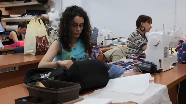 El reciclaje y la sostenibilidad se abren hueco en la moda a través de los profesionales más jóvenes El reciclaje y la sostenibilidad se abren hueco en la moda a través de los profesionales más jóvenes