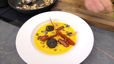 Receta de crema de calabaza con muesli ibérico, de Joseba Arguiñano