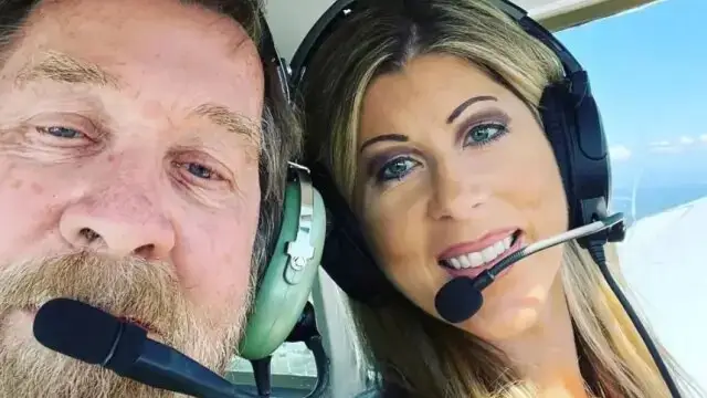 La 'youtuber' Jenny Blalock junto a su padre