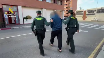 El vídeo de la detención del presunto agresor de la peregrina 