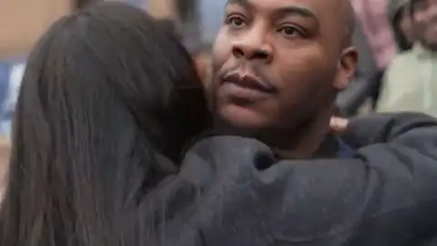 Pasa 19 años en la cárcel por error Pasa 19 años en la cárcel por error