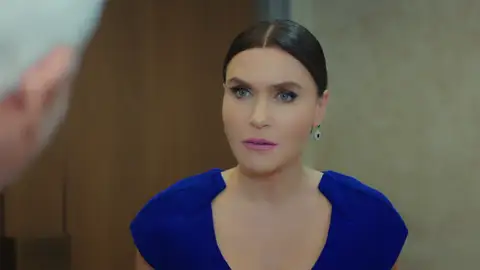 Ender pregunta a Halit por qué se deja pisotear por Şahika: “¿Cuánto tiempo vas a dejar que te trate de este modo?” Ender pregunta a Halit por qué se deja pisotear por Şahika: “¿Cuánto tiempo vas a dejar que te trate de este modo?”