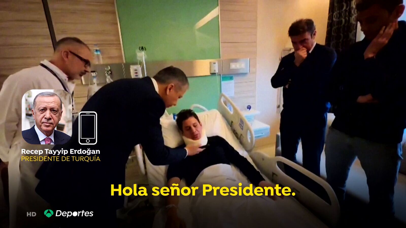 La imagen del árbitro turco apalizado en el hospital mientras habla con Erdogan: Meler medita retirarse