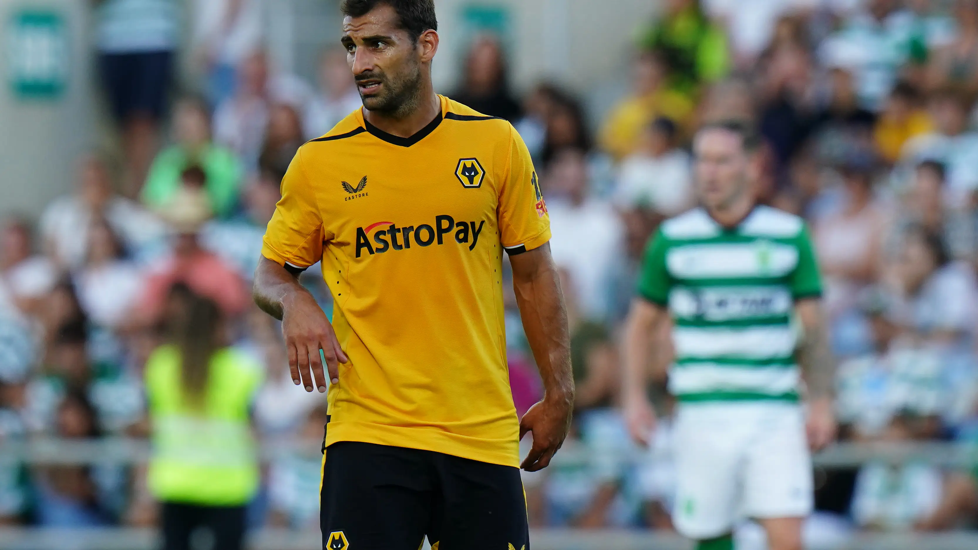 Jonny Otto en un partido con el Wolverhampton en 2022 Jonny Otto en un partido con el Wolverhampton en 2022