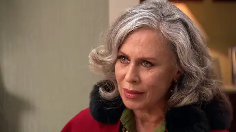 Fin de la farsa: Elena rompe la tregua y exige a Lola que se marche a Barcelona Fin de la farsa: Elena rompe la tregua y exige a Lola que se marche a Barcelona