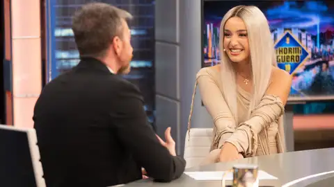 Lola Índigo se emociona hablando de su amor platónico: "va a estar a mi lado toda la vida" Lola Índigo se emociona hablando de su amor platónico: "va a estar a mi lado toda la vida"