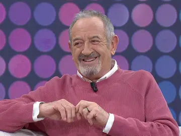 Karlos Arguiñano confiesa cómo comenzó su trayectoria en televisión: "Fue por culpa de Joan Manuel Serrat" Karlos Arguiñano confiesa cómo comenzó su trayectoria en televisión: "Fue por culpa de Joan Manuel Serrat"