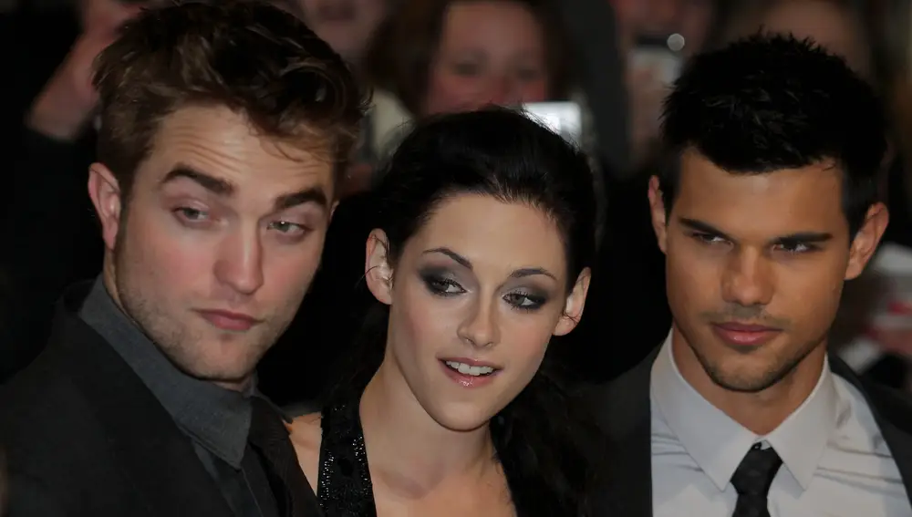 Robert Pattinson, Kristen Stewart y Taylor Lautner, protagonistas de Crepúsculo