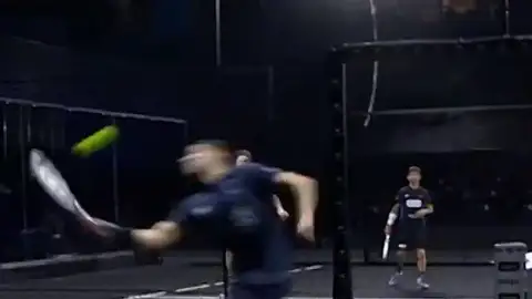 VÍDEO: La inconcebible salida de pista de Agustín Tapia en su debut en el Master Final de pádel VÍDEO: La inconcebible salida de pista de Agustín Tapia en su debut en el Master Final de pádel