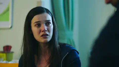 Avance de Secretos de familia: Ceylin se enfrenta a su nueva vida sin Ilgaz, ¿podrá seguir adelante sin él? Avance de Secretos de familia: Ceylin se enfrenta a su nueva vida sin Ilgaz, ¿podrá seguir adelante sin él?