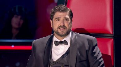 ¡Desveló su sueño frustrado! El emocionante regalo a Antonio Orozco con el que el artista vuelve a su infancia