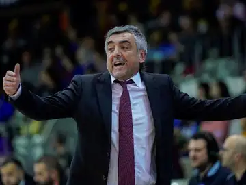 El entrenador Mario López El entrenador Mario López