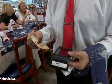 Las propinas y el pago con tarjeta en España
