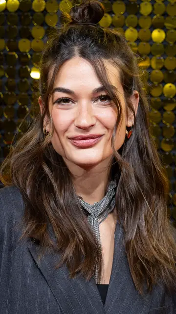 Estela Grande posa ante los fotógrafos Estela Grande posa ante los fotógrafos