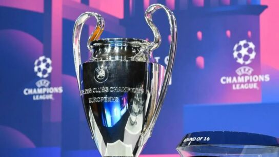 El trofeo de la Champions League en un sorteo celebrado en Nyon