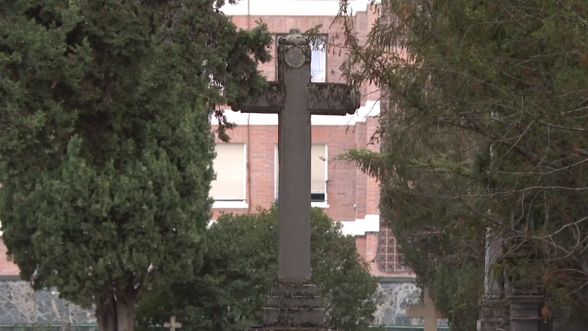 Un error en el hospital hace que una familia vele y entierre el cadáver de un desconocido en Terrassa Un error en el hospital hace que una familia vele y entierre el cadáver de un desconocido en Terrassa