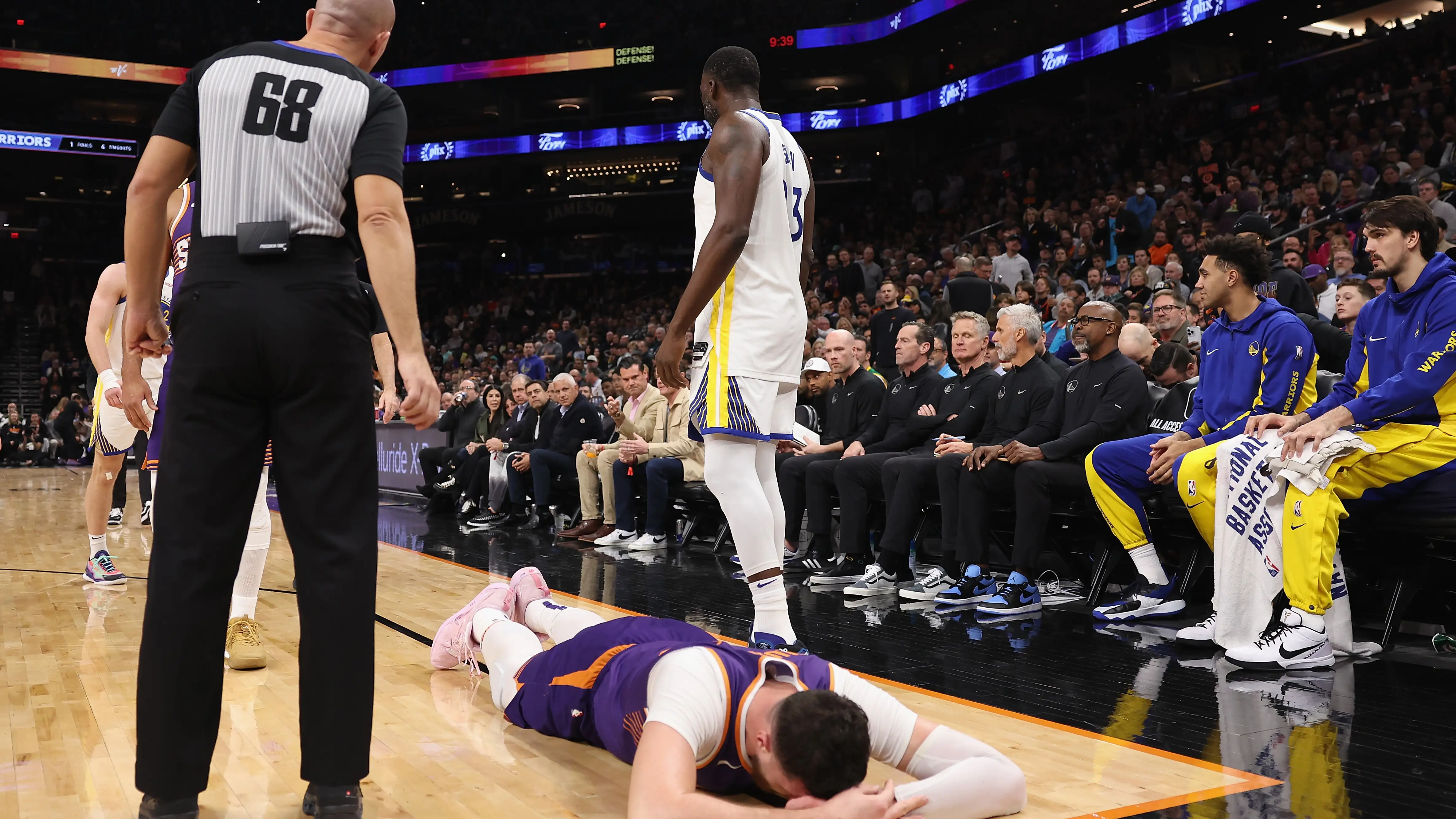 Draymond Green tras agredir a Jusuf Nurkic Draymond Green tras agredir a Jusuf Nurkic