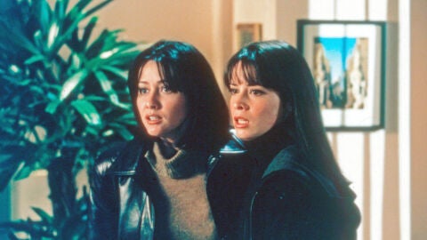 Holly Marie y Shannen Doherty en Embrujadas como Pipper y Prue Halliwell