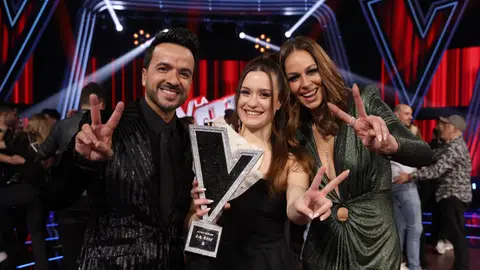 Luis Fonsi, Elsa Tortonda y Eva González en La Voz Luis Fonsi, Elsa Tortonda y Eva González en La Voz