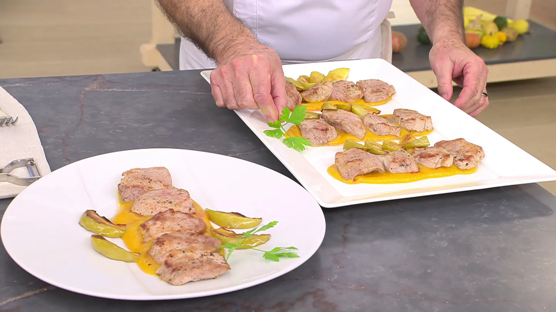 Un plato sencillo y suculento de Karlos Arguiñano: solomillo de cerdo con puré de orejones Un plato sencillo y suculento de Karlos Arguiñano: solomillo de cerdo con puré de orejones
