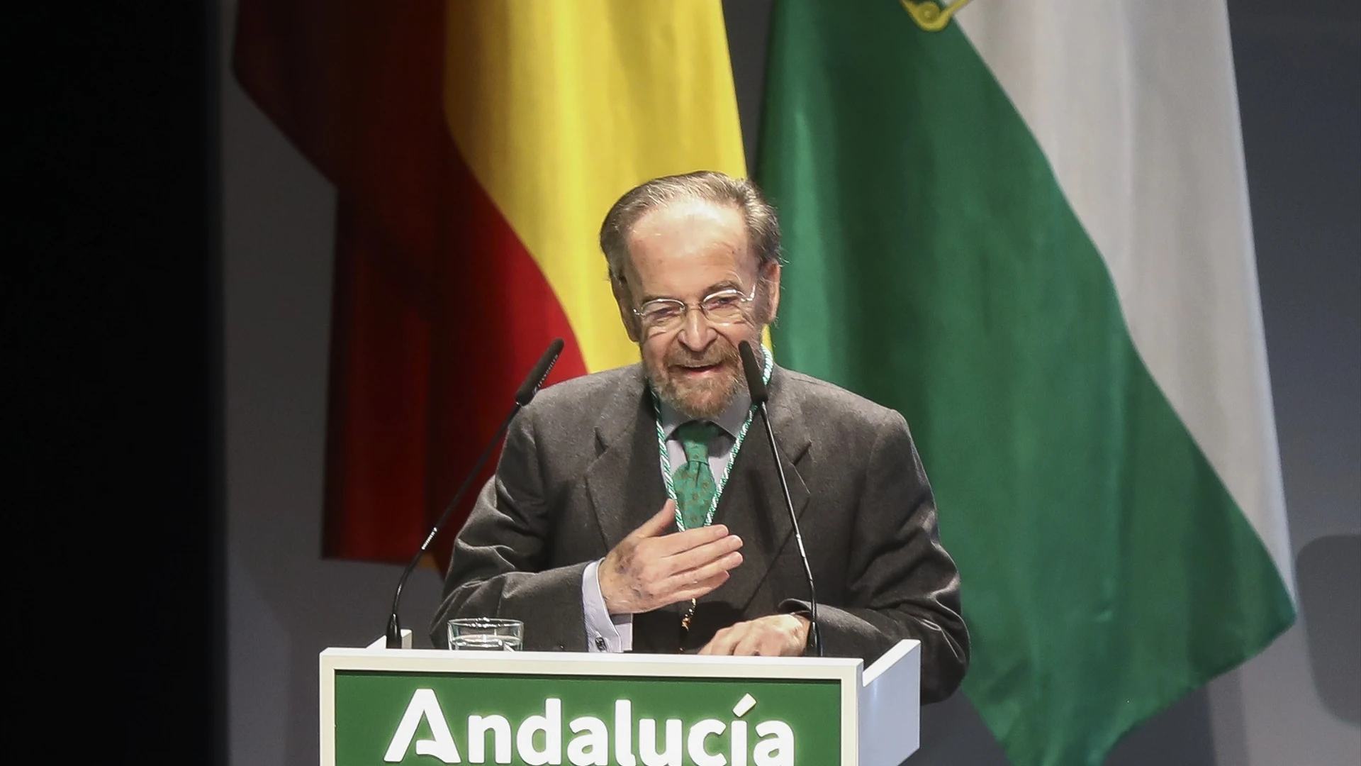 El periodista y escritor Antonio Burgos El periodista y escritor Antonio Burgos