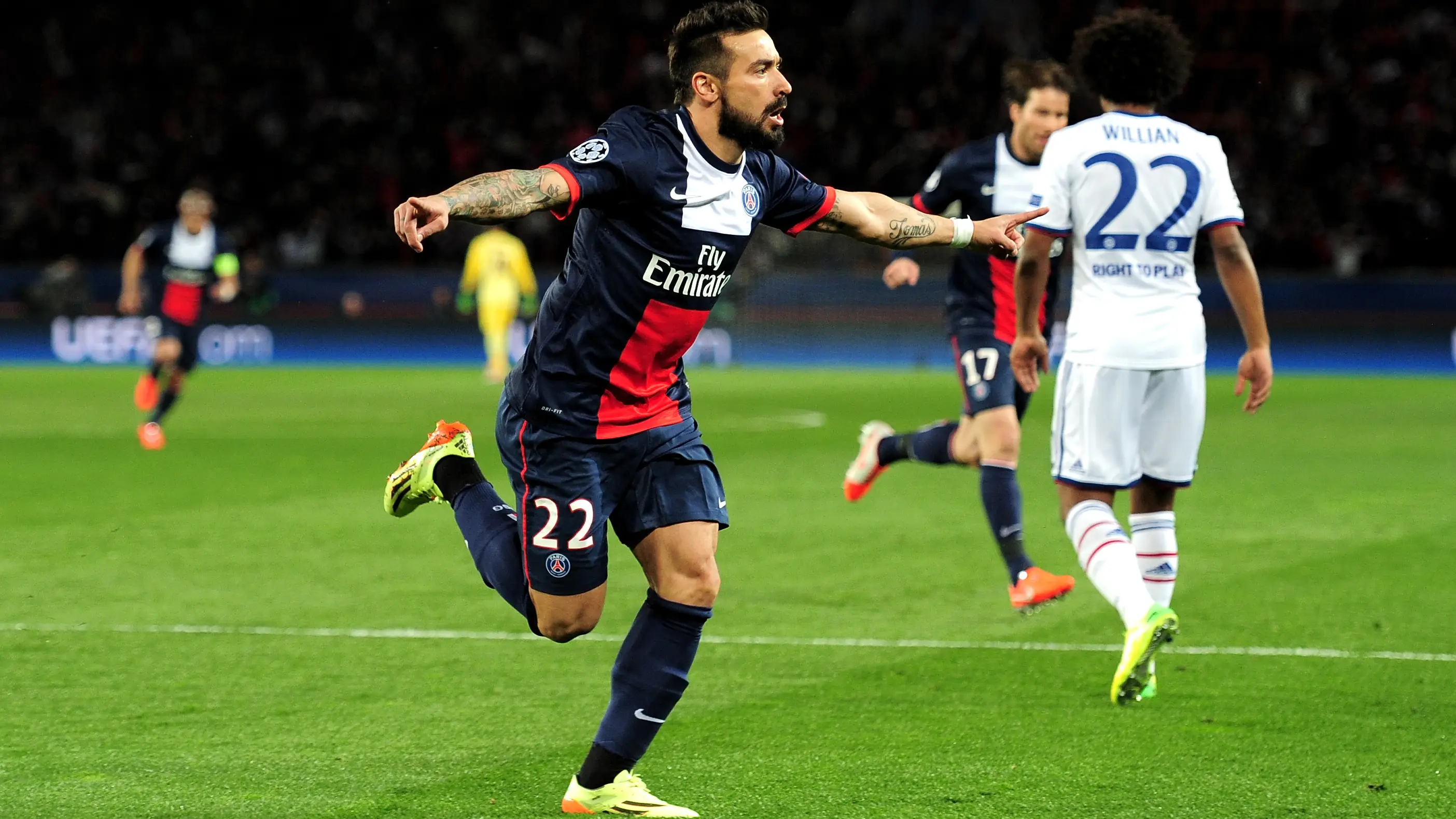 Ezequiel Lavezzi celebra un gol con el PSG en la Champions League de 2014 Ezequiel Lavezzi celebra un gol con el PSG en la Champions League de 2014