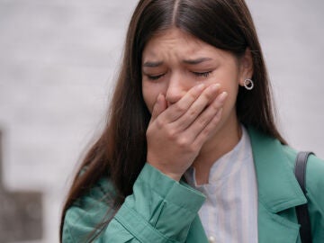 Malena se derrumba ante la tumba de Mario despu&eacute;s de descubrir que es su padre: "Me has faltado siempre"