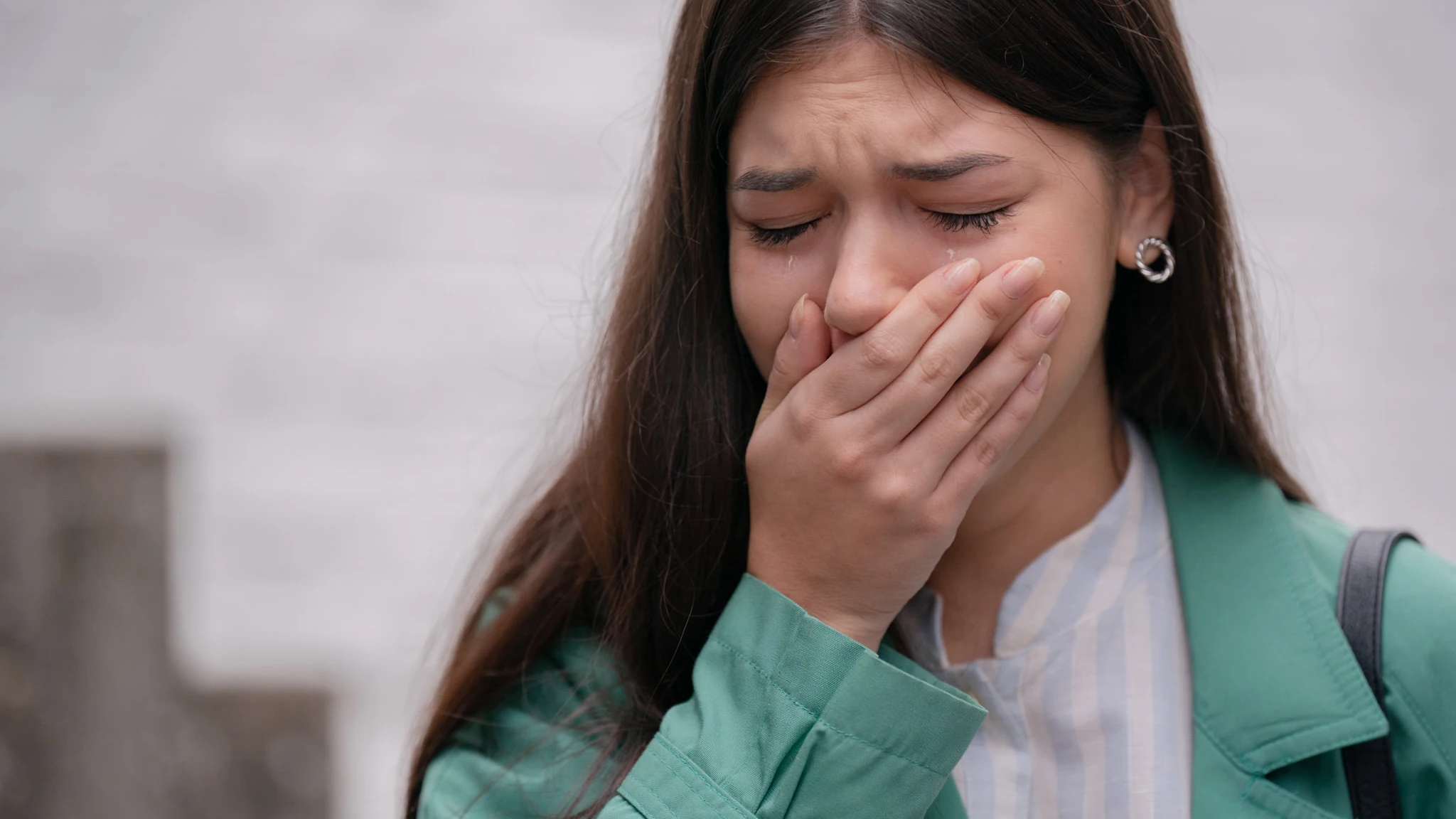 Malena se derrumba ante la tumba de Mario despu&eacute;s de descubrir que es su padre: "Me has faltado siempre"
